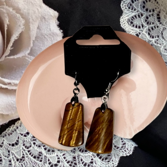 18k white gold Amore Tiger Eye Earrings - Picture 3 of 6